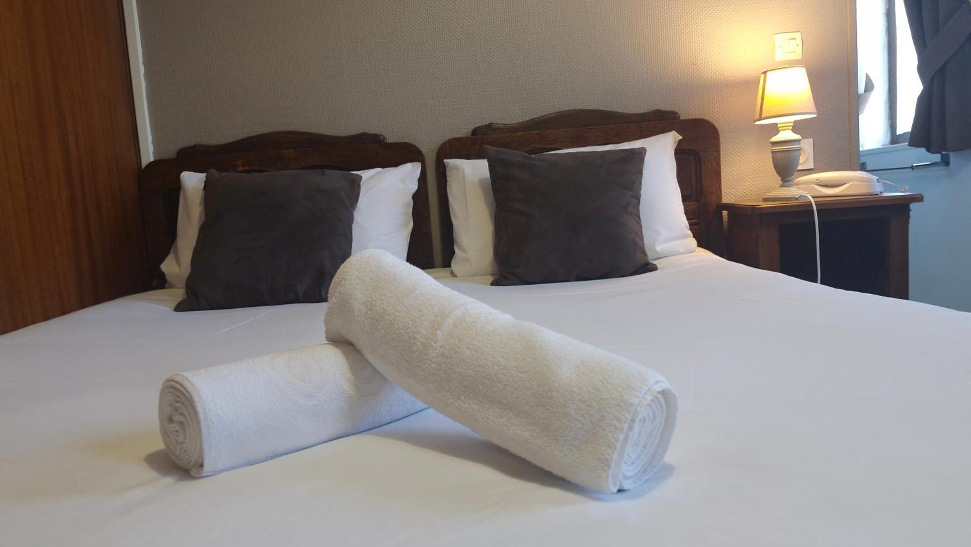 Hotel Saint Etienne ก็อง ภายนอก รูปภาพ